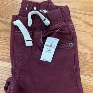 Gap kids boys pants. Size 5. Stretchy denim. Maroon.